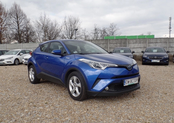 Toyota C-HR cena 77800 przebieg: 143880, rok produkcji 2018 z Gołańcz małe 301